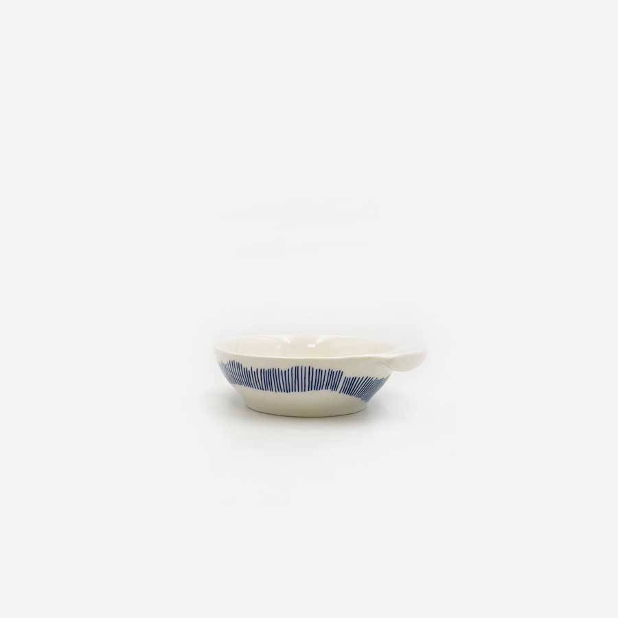 Plato aperitivo blanco con rayas azules