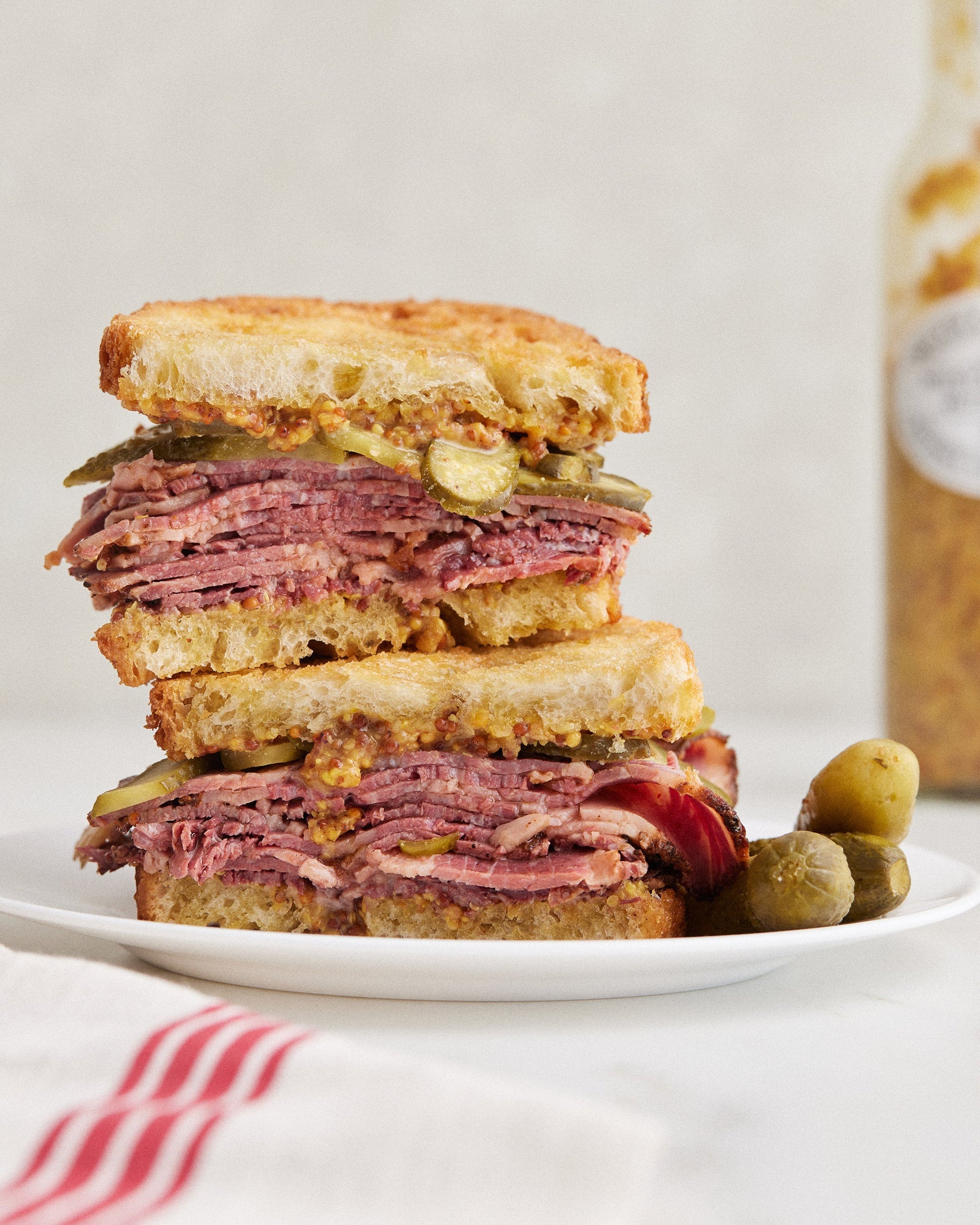 sandwich de pastrami ahumado