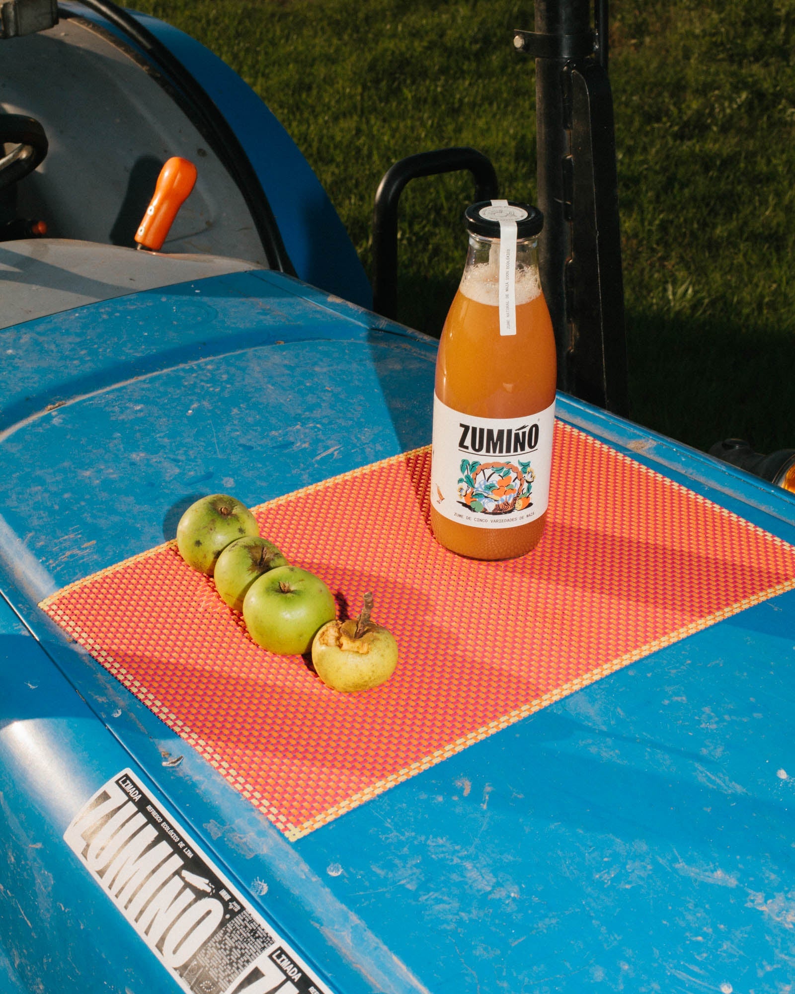 zumo natural de manzana